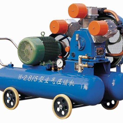 Mining and engineering piston air compressor